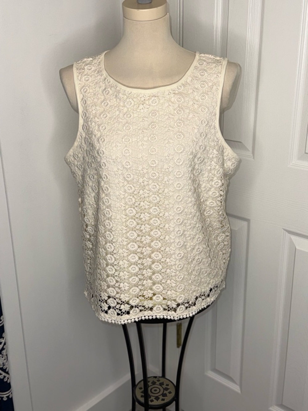 Simply styled large Cream Lace Sleeveless Top